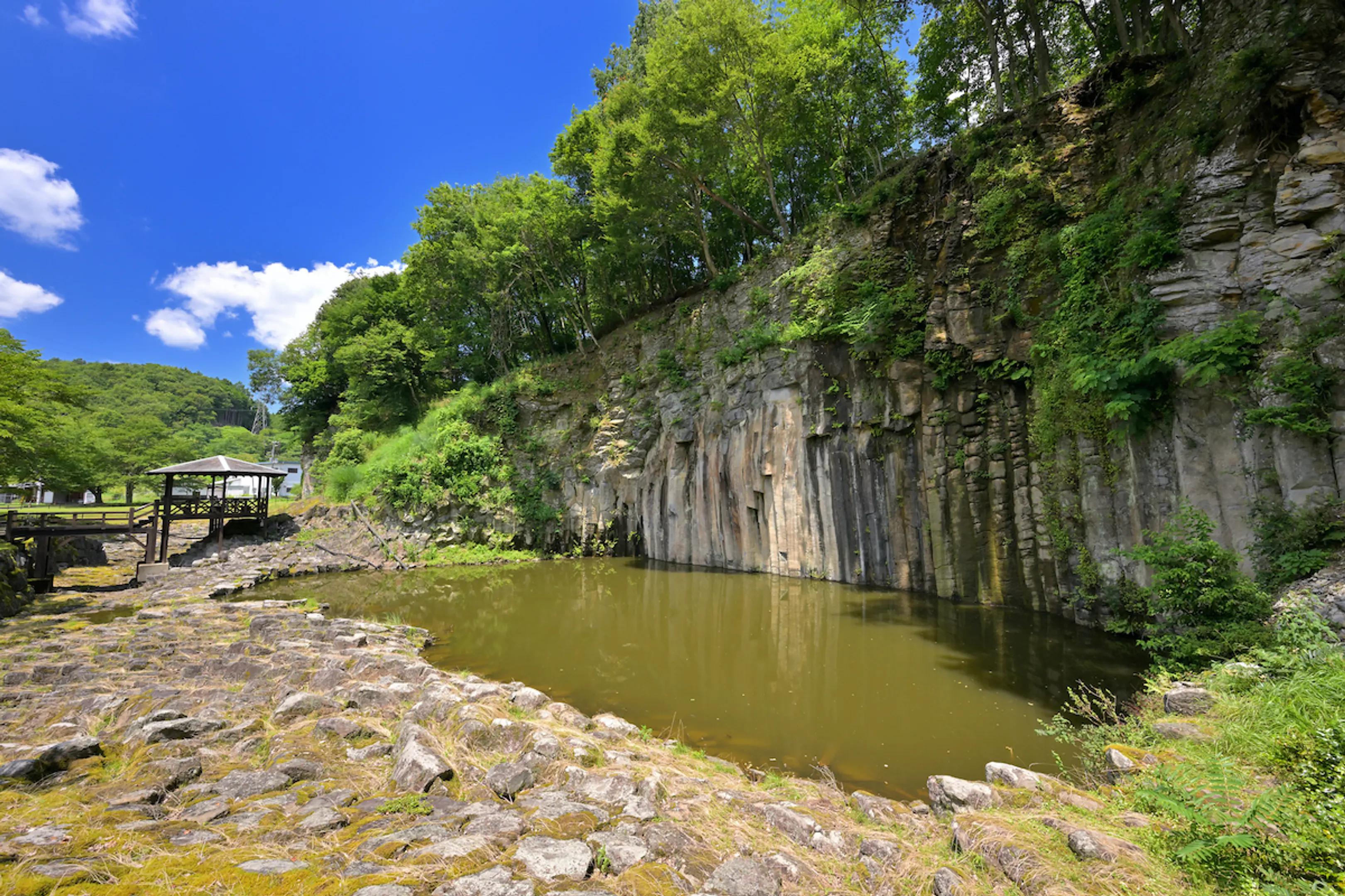 🏞️ 야쿠노 현무암 공원(야쿠노 겐부간 코엔) 이미지 1